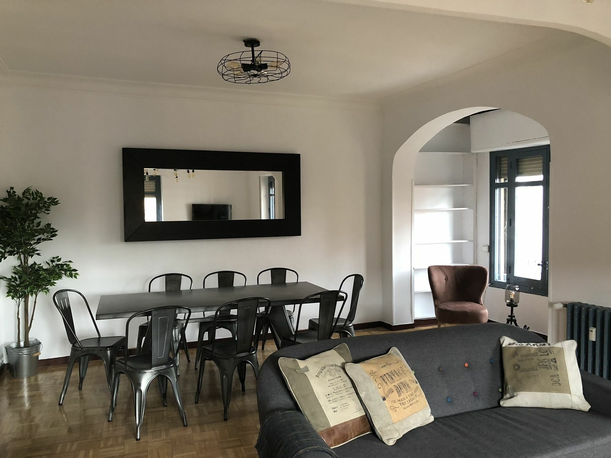 Apartamento Saavedra Fajardo - Rio *